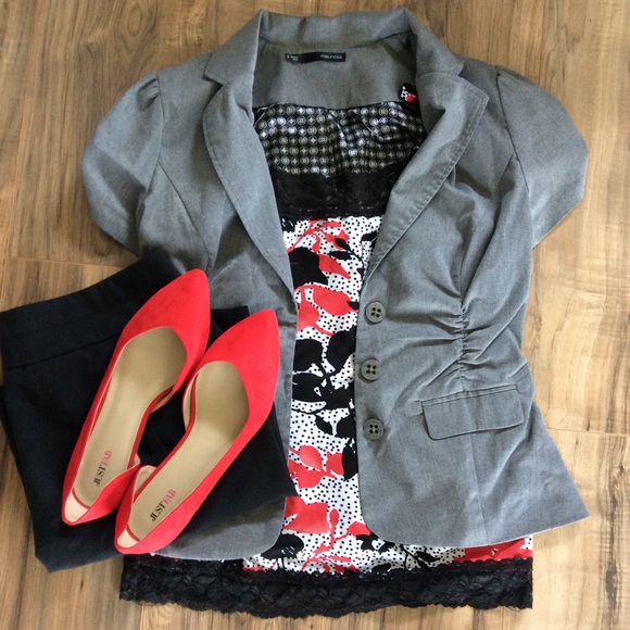 SOLD Never Worn Bright Red Flats Size 10 JustFab - Picture 6 of 6